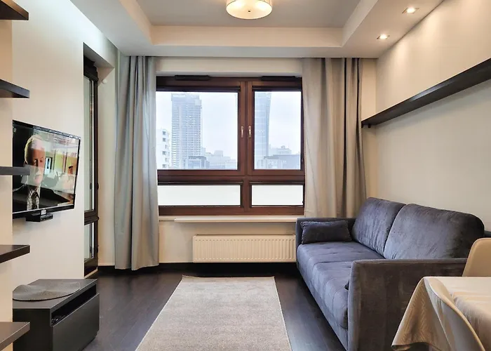 Chopin Apartments - Platinum Towers